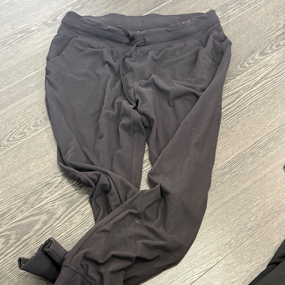 Women’s Lululemon size 14 pants joggers used